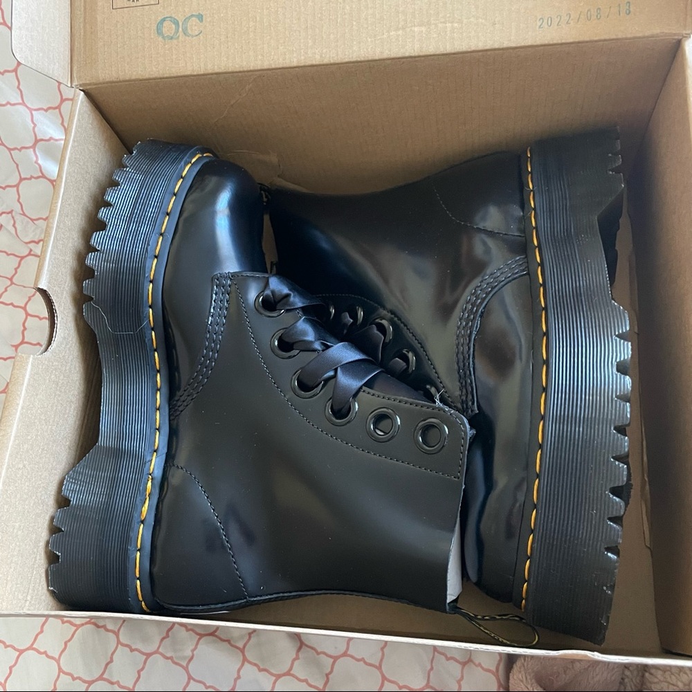 Doc Martens Classic Black Platform boots